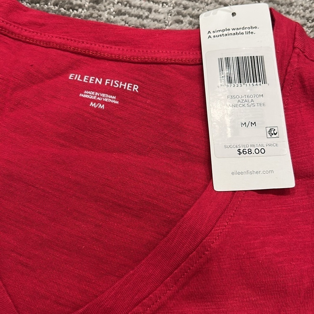 Eileen Fisher V-Neck Organic Cotton Slub Short Sleeve Top in Red M
